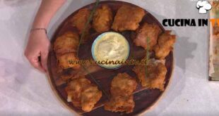 È sempre mezzogiorno | Pollo fritto con salsa Caesar ricetta Andrea Mainardi