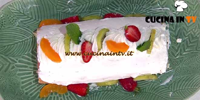 È sempre mezzogiorno | Rotolo alla frutta senza cottura ricetta Natalia Cattelani