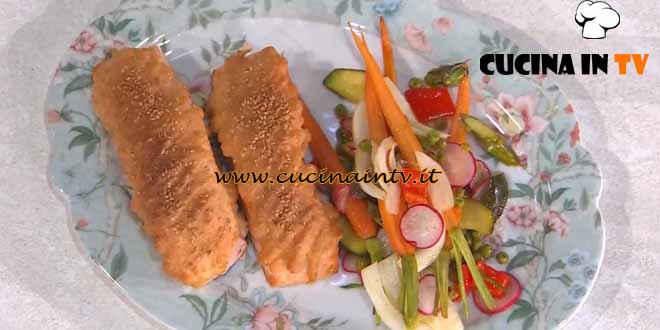 È sempre mezzogiorno | Salmone in crosta di riso ricetta Crescenzo Morlando