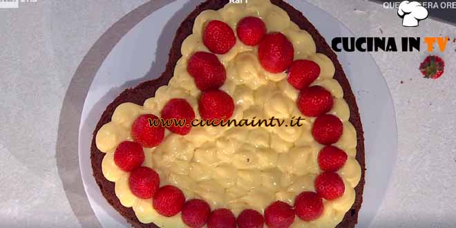 È sempre mezzogiorno | Torta cuore di mamma ricetta Chloe Facchini
