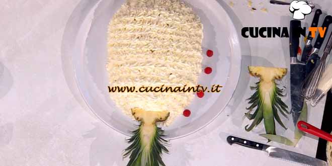È sempre mezzogiorno | Torta zuppa imperiale ricetta Daniele Persegani