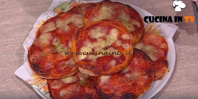 È sempre mezzogiorno | Pizzette del baretto ricetta Fulvio Marino