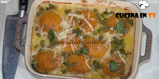 È sempre mezzogiorno | Canederli di zucca ripieni ricetta Barbara De Nigris