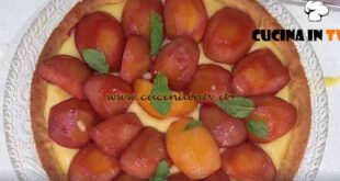 È sempre mezzogiorno | Crostata di pesche al Sangiovese ricetta Chloe Facchini