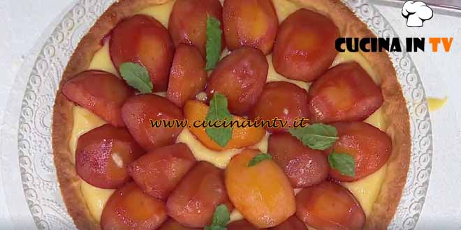 È sempre mezzogiorno | Crostata di pesche al Sangiovese ricetta Chloe Facchini