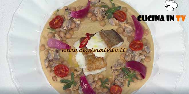 È sempre mezzogiorno | Merluzzo croccante su crema di ceci ricetta Gian Piero Fava