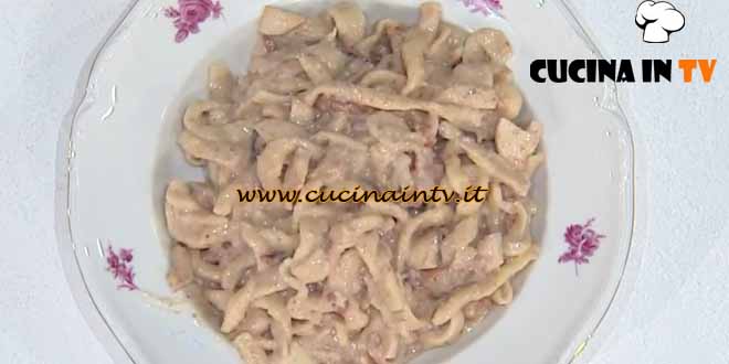 È sempre mezzogiorno | Mugnaia al pesto di funghi e noci ricetta Davide Nanni