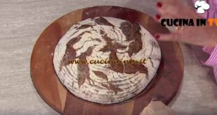 È sempre mezzogiorno | Pagnotta glamour ricetta Fulvio Marino
