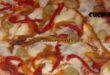 È sempre mezzogiorno | Pizza ai formaggi con peperoni arrosto ricetta Fulvio Marino