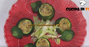 È sempre mezzogiorno | Zucchine ripiene ricetta Antonella Ricci