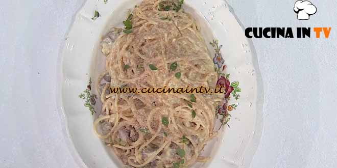 È sempre mezzogiorno | Chitarrine con salsiccia e castagne ricetta Federico Fusca