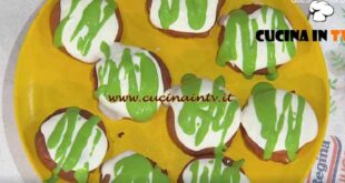 È sempre mezzogiorno | Donut con salsiccia e friarielli ricetta David Fiordigiglio