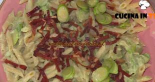 È sempre mezzogiorno | Penne zucchine e speck ricetta zia Cri