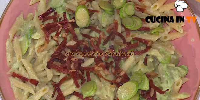 È sempre mezzogiorno | Penne zucchine e speck ricetta zia Cri