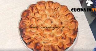 È sempre mezzogiorno | Pizza di pizzette pizzicate ricetta Fulvio Marino