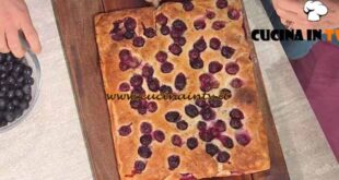 È sempre mezzogiorno | Schiacciata Toscana all'uva ricetta Fulvio Marino