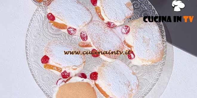 È sempre mezzogiorno | Sospiri di monaca ricetta Giusina Battaglia